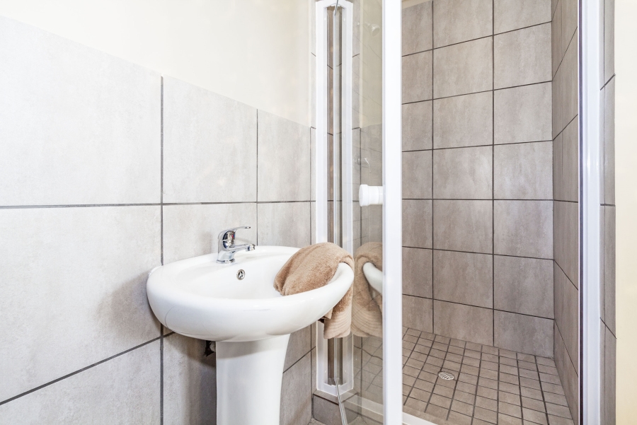 3 Bedroom Property for Sale in Stellendale Western Cape